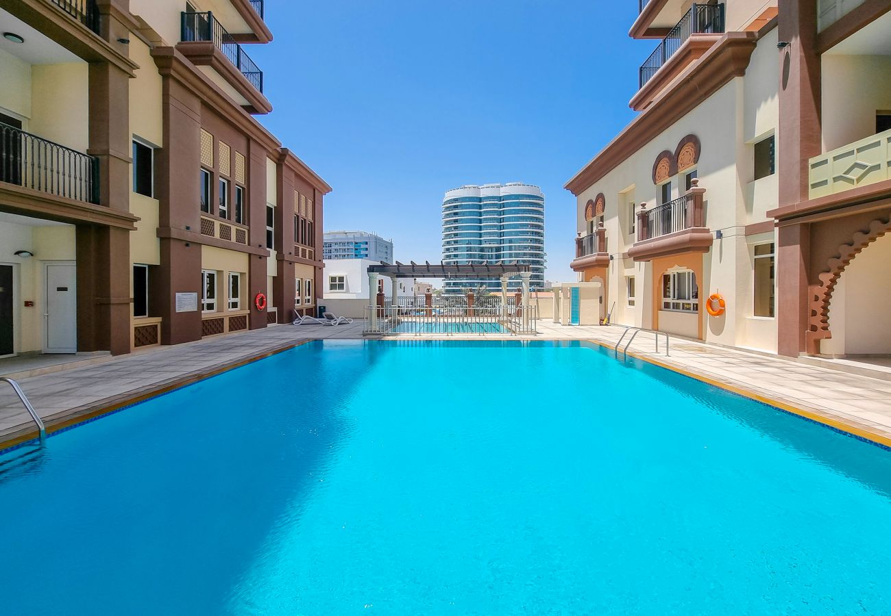 Apartment in Dubai - Canal Residence West Arabian | 2 Bedrooms