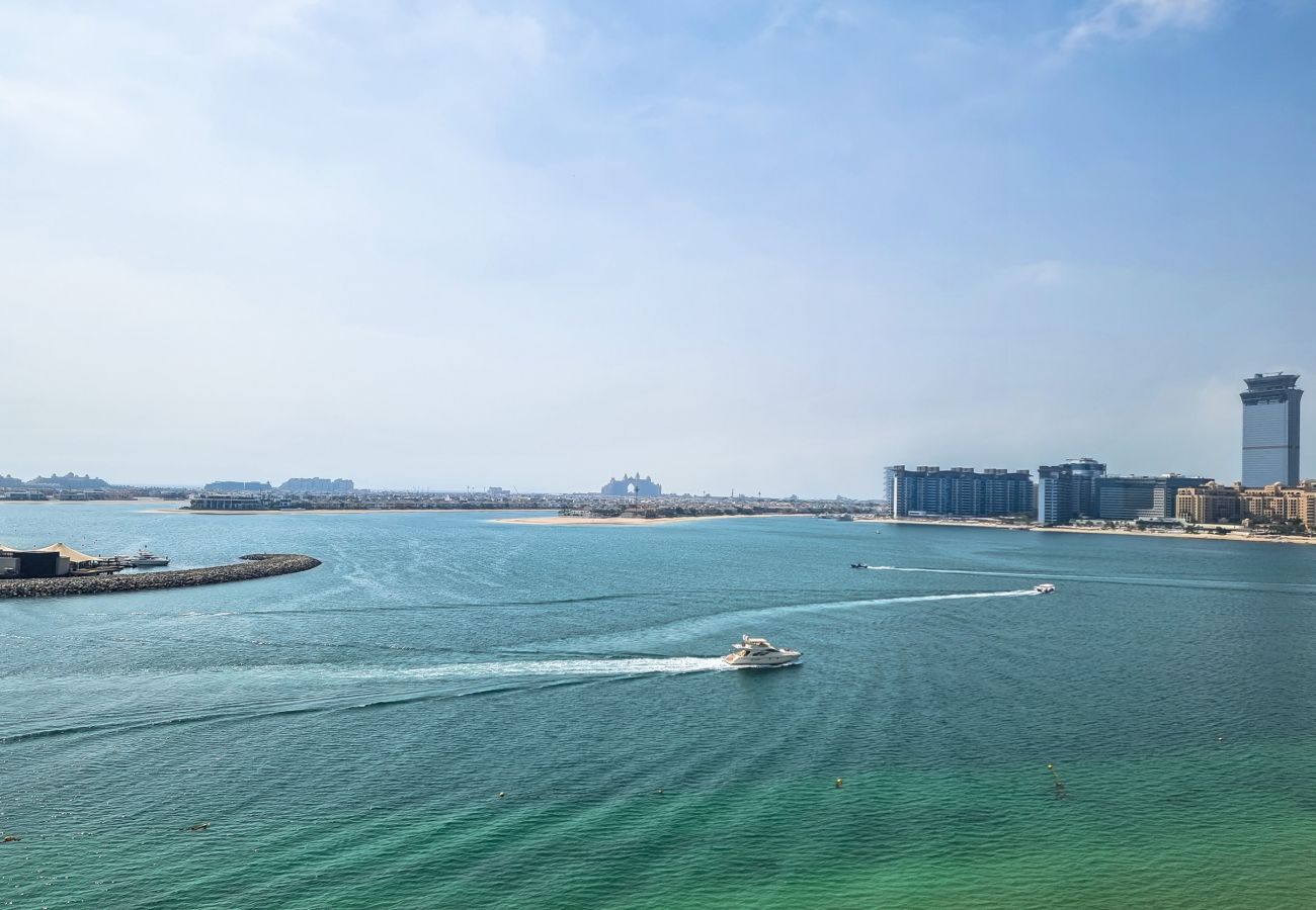 Apartment in Dubai - Beach Vista 2 | 1 Bedroom