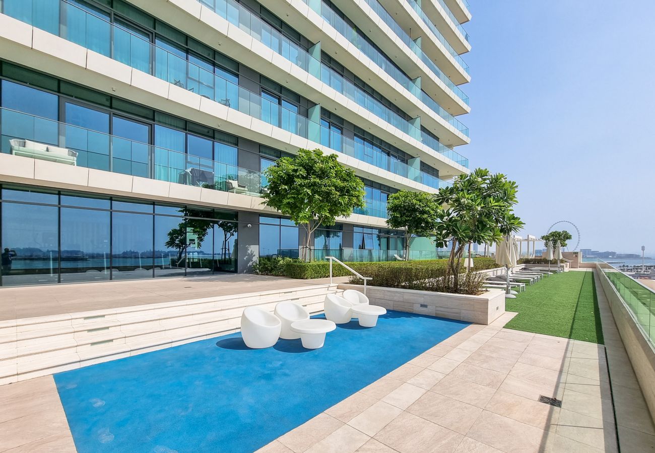 Apartment in Dubai - Beach Vista 2 | 1 Bedroom