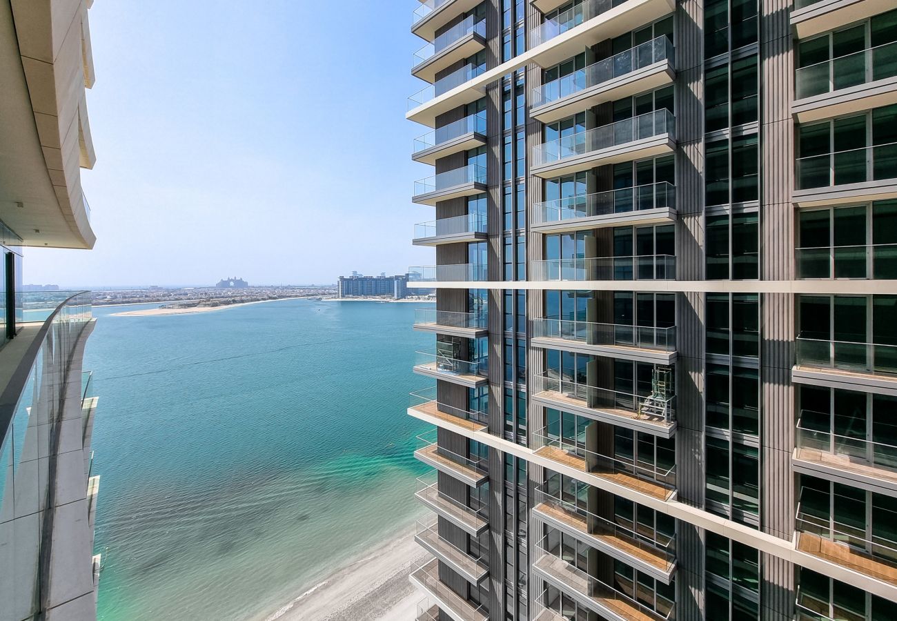 Apartment in Dubai - Beach Vista 2 | 1 Bedroom